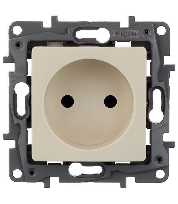 ���������� ������� Legrand Etika ������������ �������� ����� (672320)  