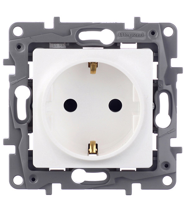 ���������� ������� Legrand Etika ������������ ����� �� �������� (672222)  